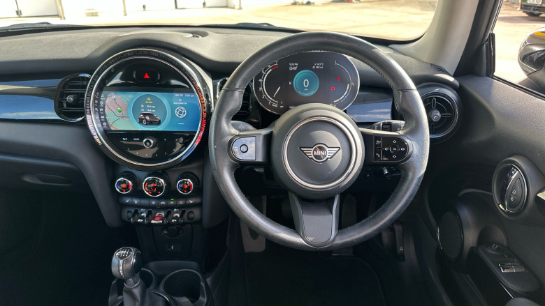 MINI Hatchback 1.5 Cooper Classic 3dr Petrol Hatchback